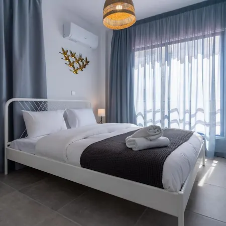 Odyssey - Captivating 2-bedroom Retreat In Lägenhet Larnaca
