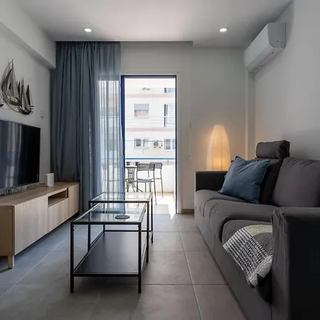 Odyssey - Captivating 2-bedroom Retreat In * לרנקה