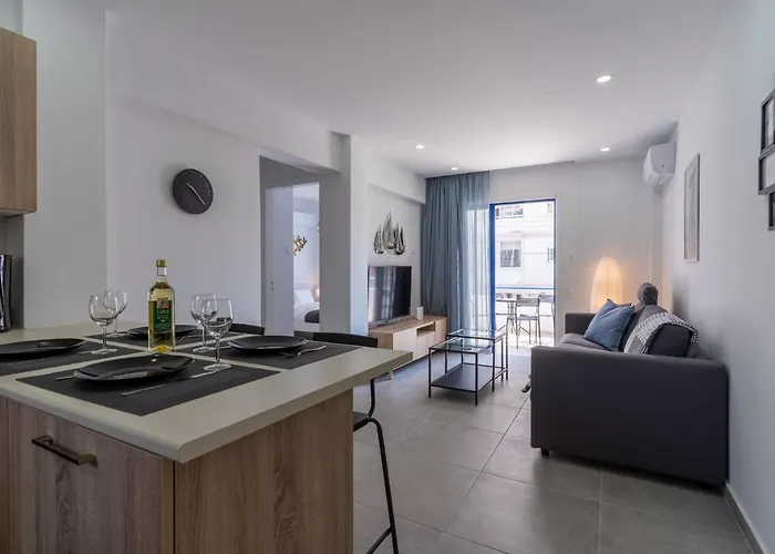 Odyssey - Captivating 2-bedroom Retreat In Apartmán Larnaca