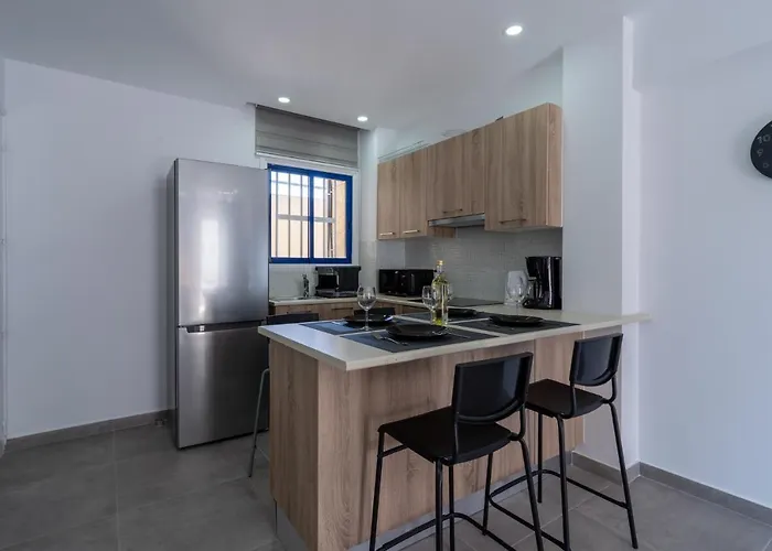 Lägenhet Odyssey - Captivating 2-bedroom Retreat In Larnaca